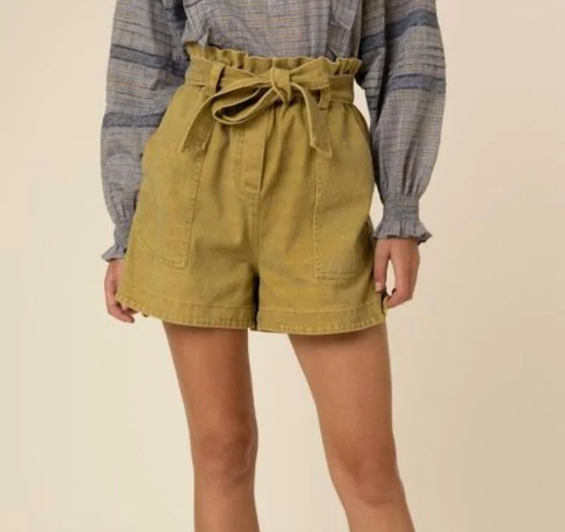 Natural Dahlia Shorts In Khaki Clair